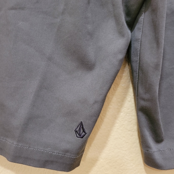 Volcom  short - Picture 3 of 9